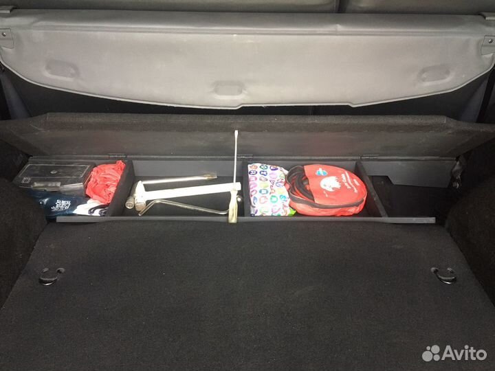 Ровный пол на Ларгус полка-органайзер