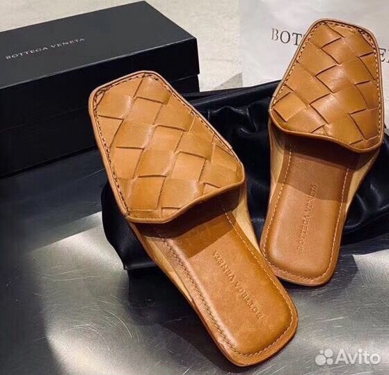 Шлепанцы Bottega Veneta