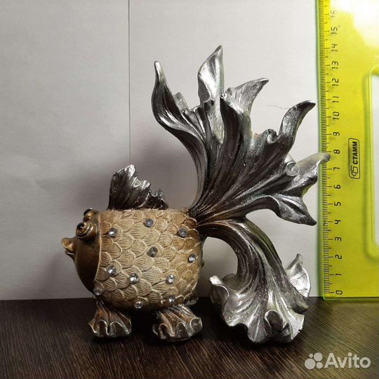 Статуэтка рыб