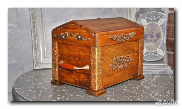 Сундук из дерева. Свадебная казна