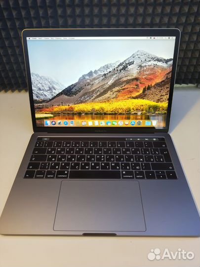 Apple MacBook Pro 13 2017 touch bar