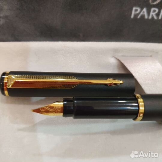 Перьевая ручка parker