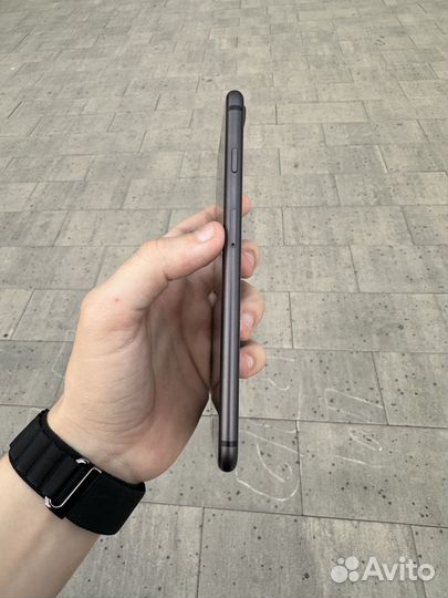 iPhone 8 Plus, 64 ГБ