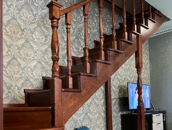 Коттедж 223 м² на участке 9 сот.