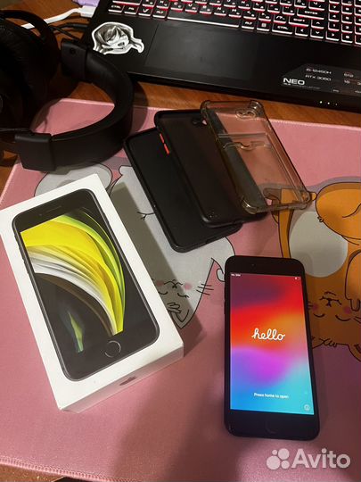 iPhone SE, 64 ГБ