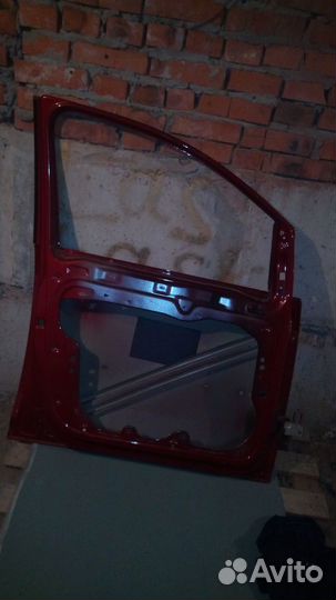 Двери на volkswagen touran полный комплект