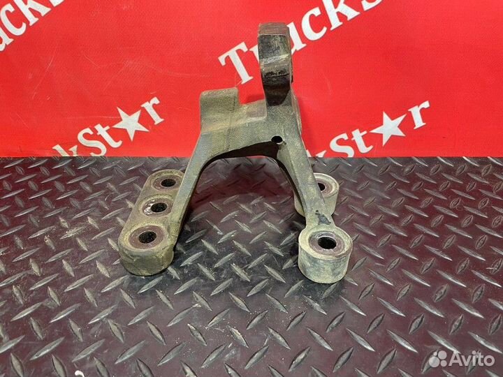 Кронштейн двигателя передний левый Daf XF105