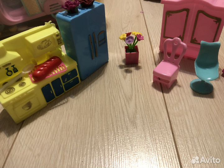 Мебель для кукольного домика