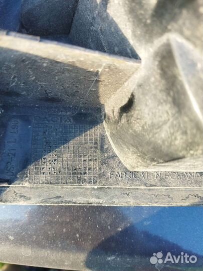 Задний левый фонарь Renault Logan