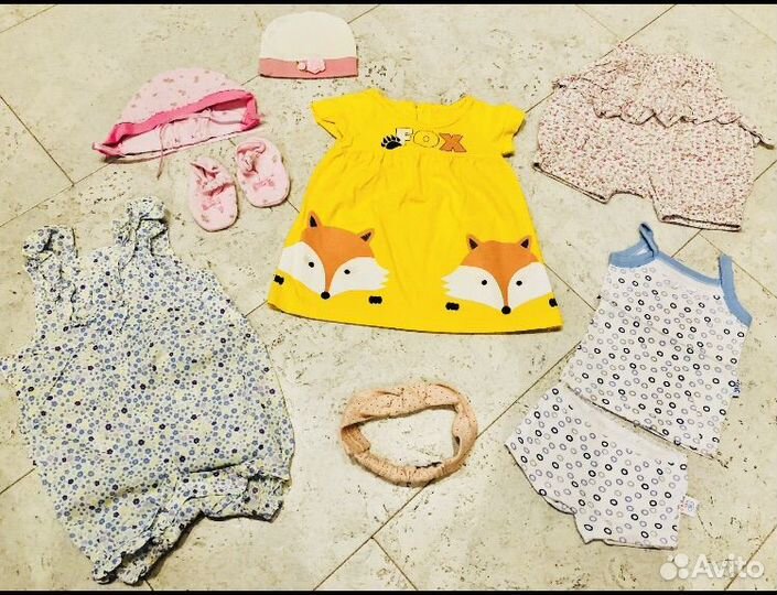 Два больших пакета вещей 68