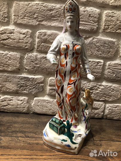 Статуэтка Хозяйка медной горы Дулево