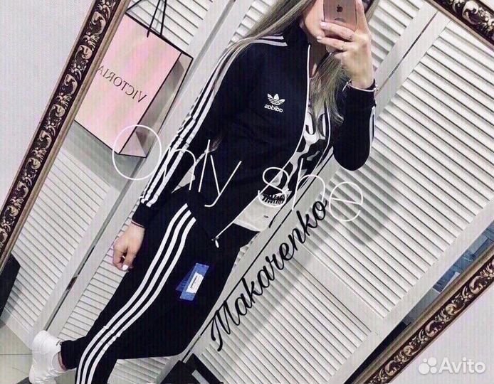 Спортивный костюм adidas