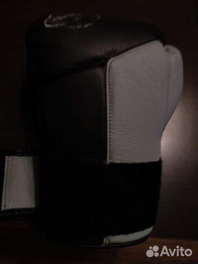 Боксёрские перчатки Hayabusa Tokushu 16 oz