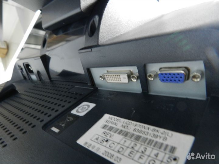 Монитор NEC LCD1970NX 19