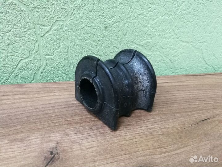 Втулка стабилизатора Jeep Grand Cherokee WK Перед