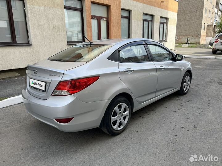 Hyundai Solaris 1.4 AT, 2013, 180 000 км