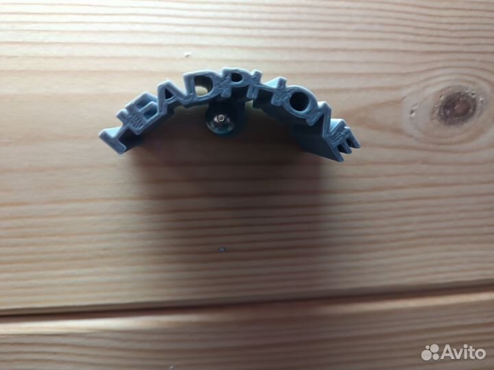 Держатель для наушников настенный