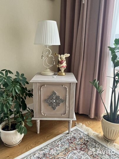 Тумбочка прикроватная 