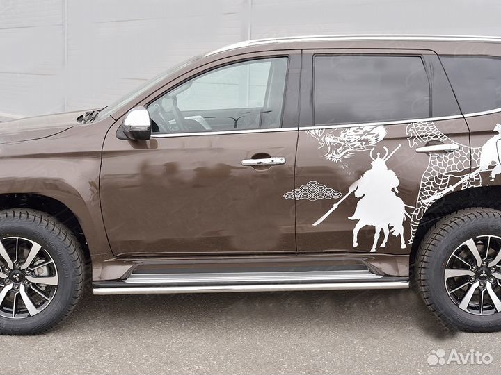 Защита порогов Mitsubishi Pajero Sport 2016