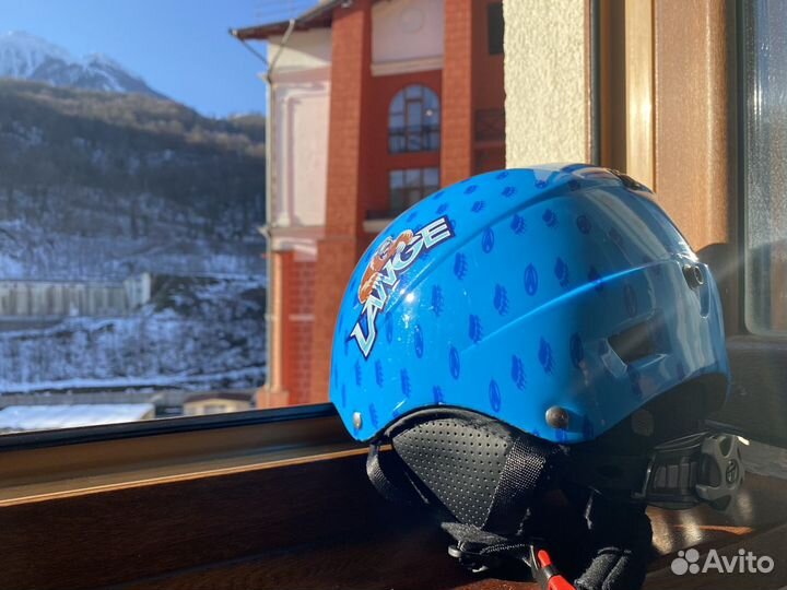 Шлем для горных лыж