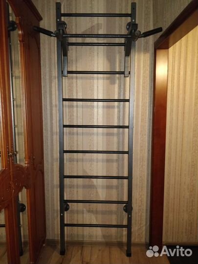 Шведская стенка с турником и брусьями