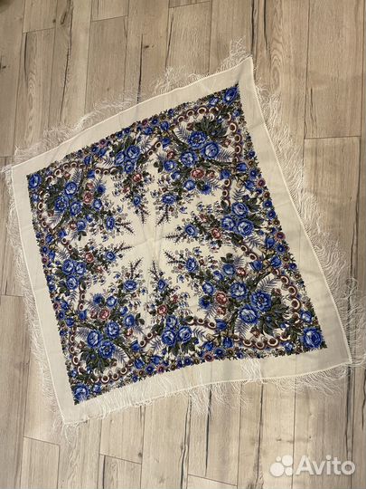 Платок 120 на 120, шерсть, тонкий, новый