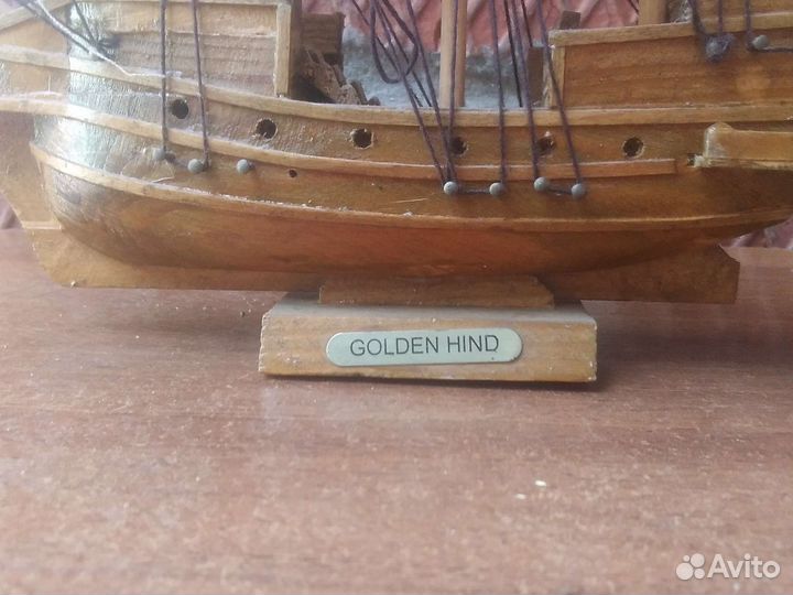 Макет корабля деревянный
