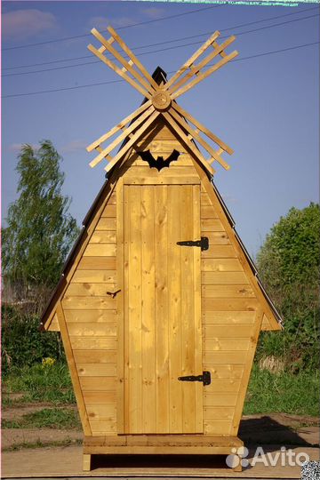 Дачный туалет деревянный
