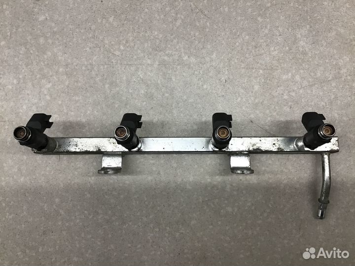 Рейка топливная (рампа) Chevrolet Aveo (T200) 2003