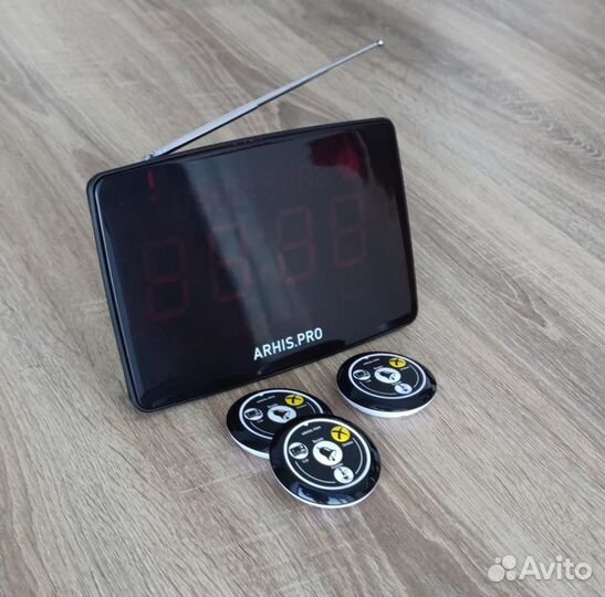 Система - кнопка вызова официанта и табло