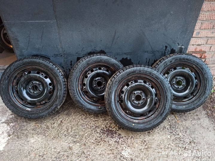 Комплект (4 колеса) зимних колес на штам-ых дисках