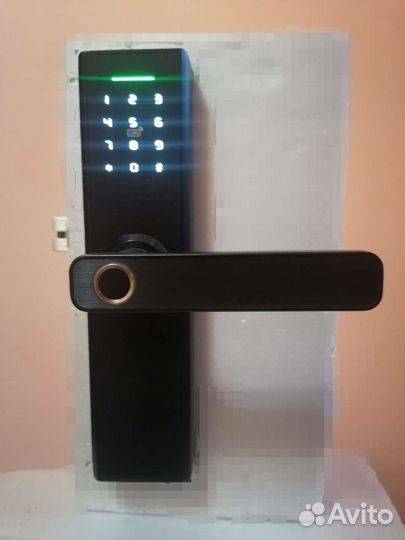 Замок дверной