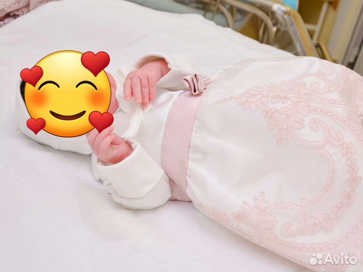 Комплект на выписку для девочки