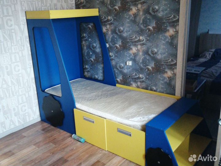 Продам кровать