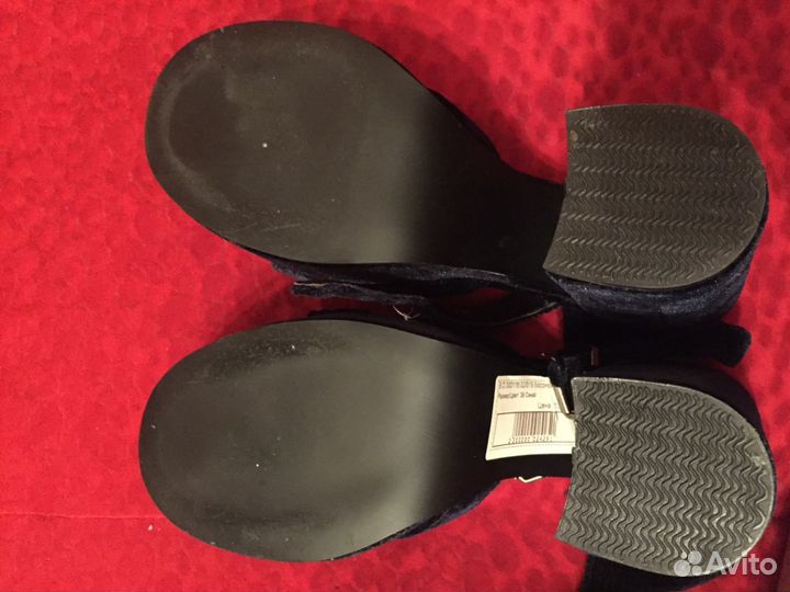 Новые босоножки из бархата