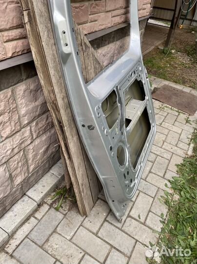 Сдвижная дверь Peugeot Traveller правая