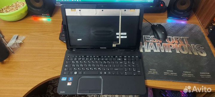 Ноутбук Toshiba l850 на запчасти