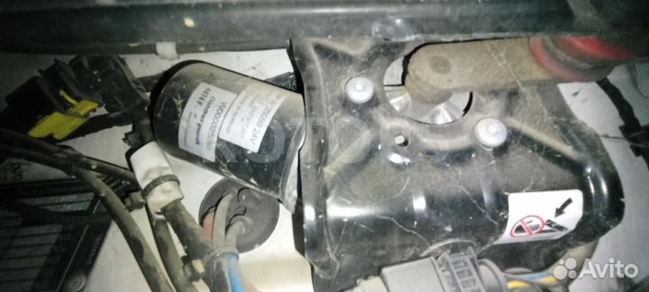 Моторчик трапеции дворников (стеклоочистителя)