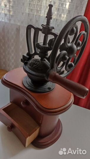 Кофемолка для кухонного интерьера