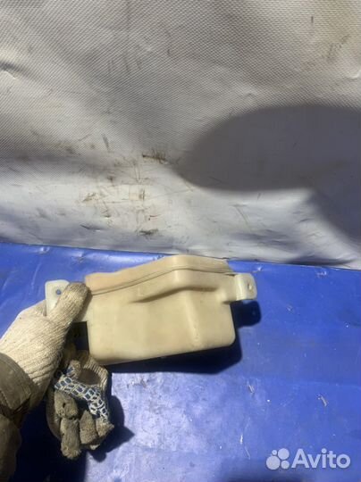 Расширительный бачок hyundai lantra j2