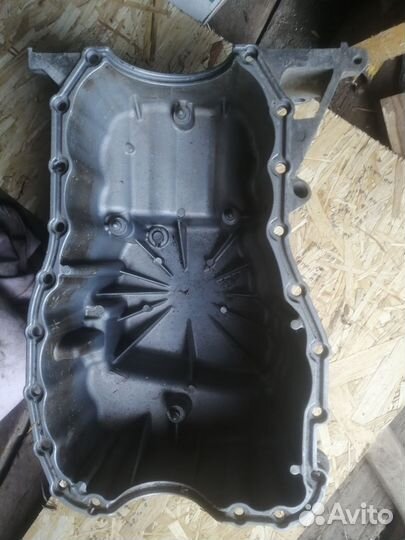 Поддон двигателя картера renault