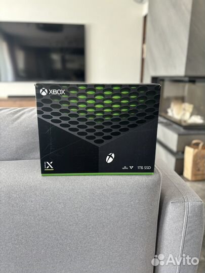 Xbox series х 1tb + 2 джостика