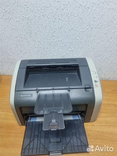 Входной лоток HP 1010 новый нижный