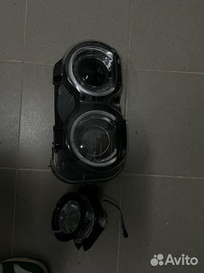 Фара dodge challenger