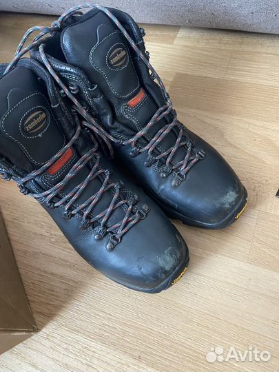 Мужские ботинки