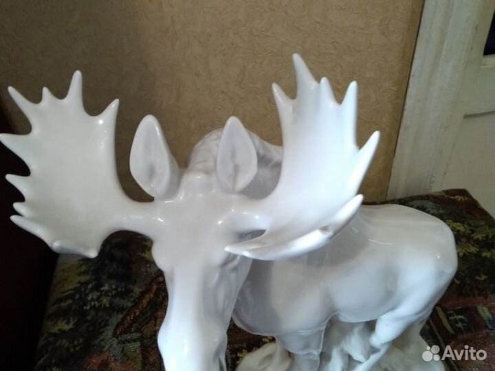 Фарфоровая статуэтка Лось лфз