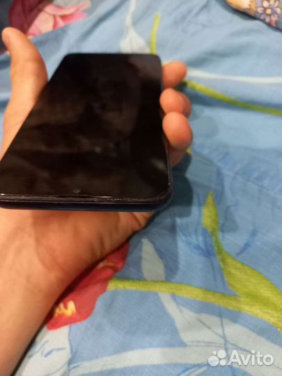 Телефон Samsung а20