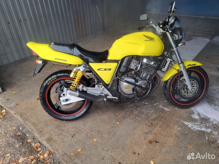 Мотоцикл Honda CB400SF