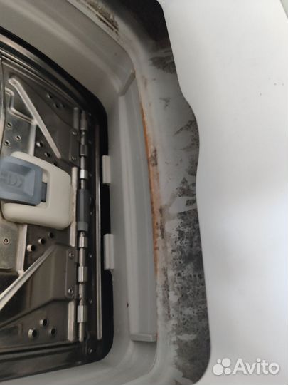 Стиральная машина с вертикальной загрузкой