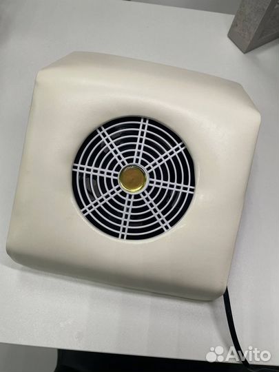 Пылесос маникюрный